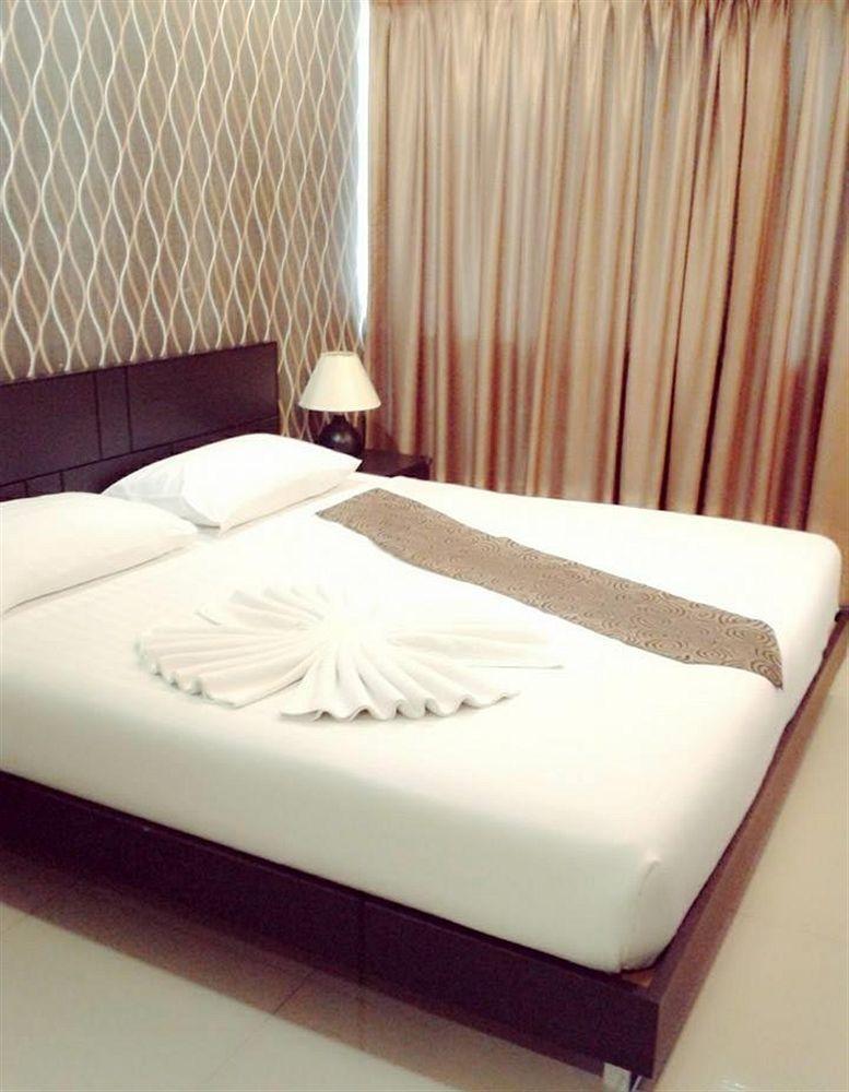 63 แบงค็อก โฮเทล Hotel กรุงเทพมหานคร ภายนอก รูปภาพ