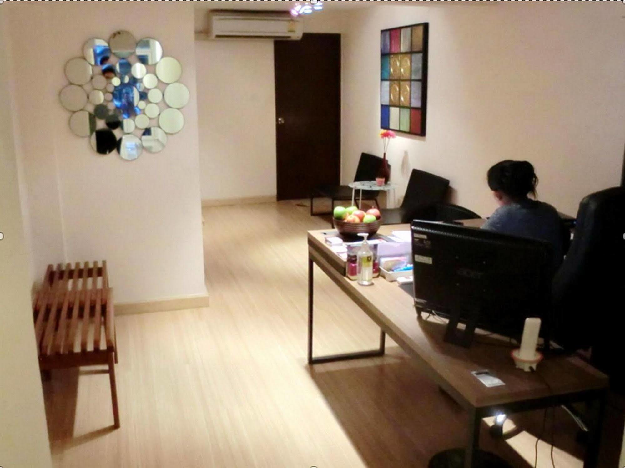 63 แบงค็อก โฮเทล Hotel กรุงเทพมหานคร ภายนอก รูปภาพ