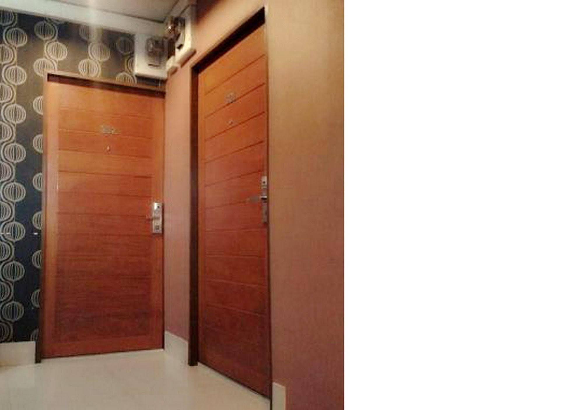 63 แบงค็อก โฮเทล Hotel กรุงเทพมหานคร ภายนอก รูปภาพ